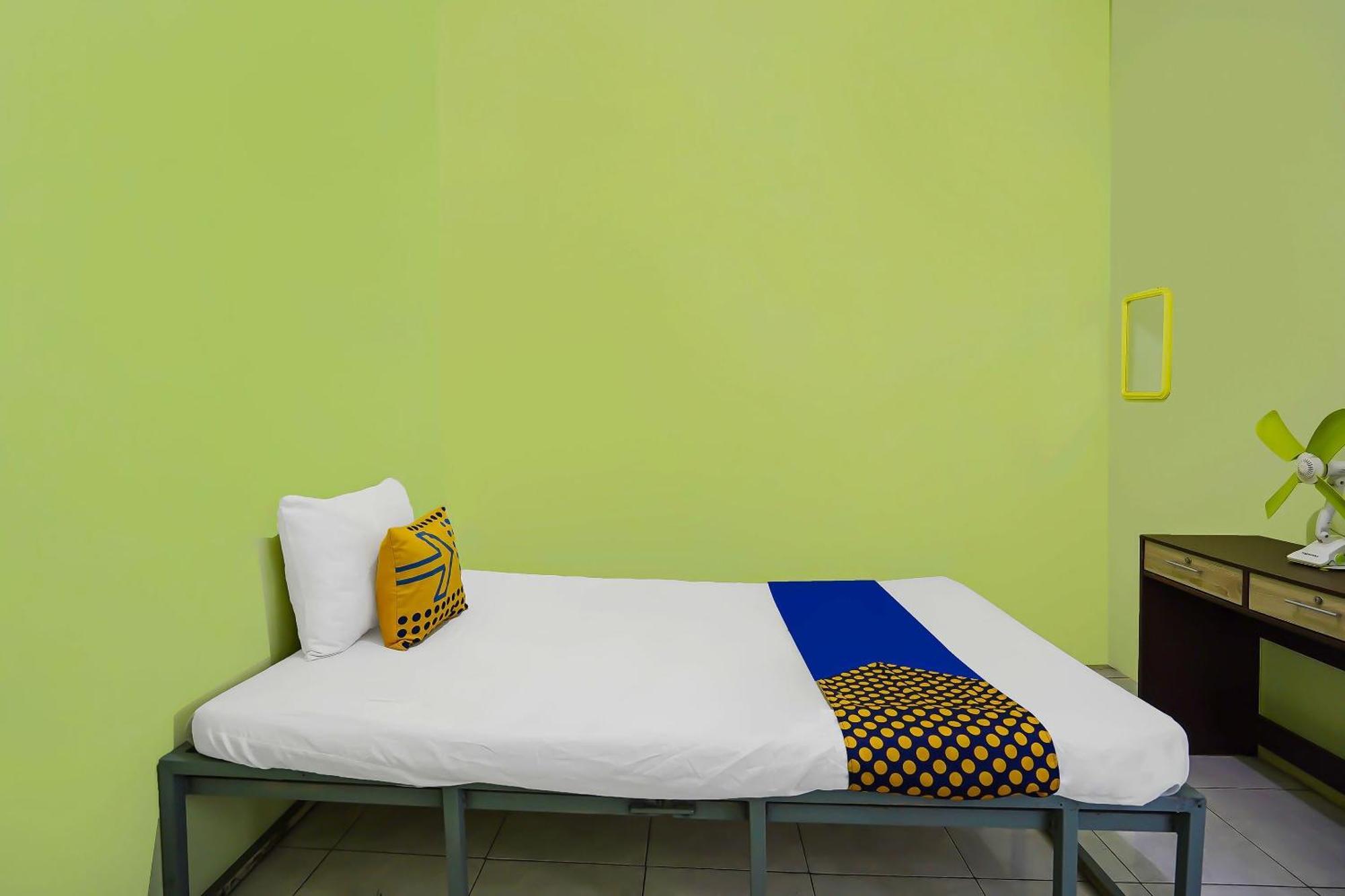 Oyo Life 92474 Rusunawa Ii Malang
